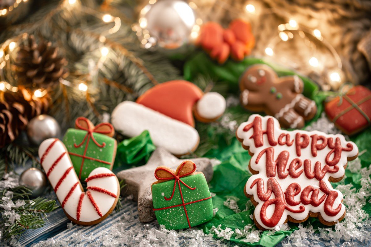 composition with bright christmas glazed gingerbread cookies blurred background with bokeh craft homework cookies christmas (2)